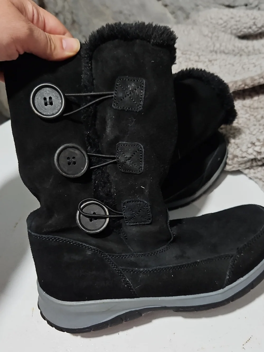Itasca Black Faux-Fur Button Winter Boots